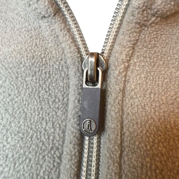 Lands' End | Light Gray Polartec Fleece Vest | Sz M - Picture 2 of 8